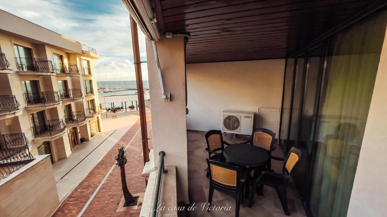La Casa De Victoria - Holiday Apartment Balchik Exterior photo
